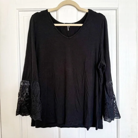 Lemon Tart Lace Bell Sleeve Blouse - Picture 2 of 6